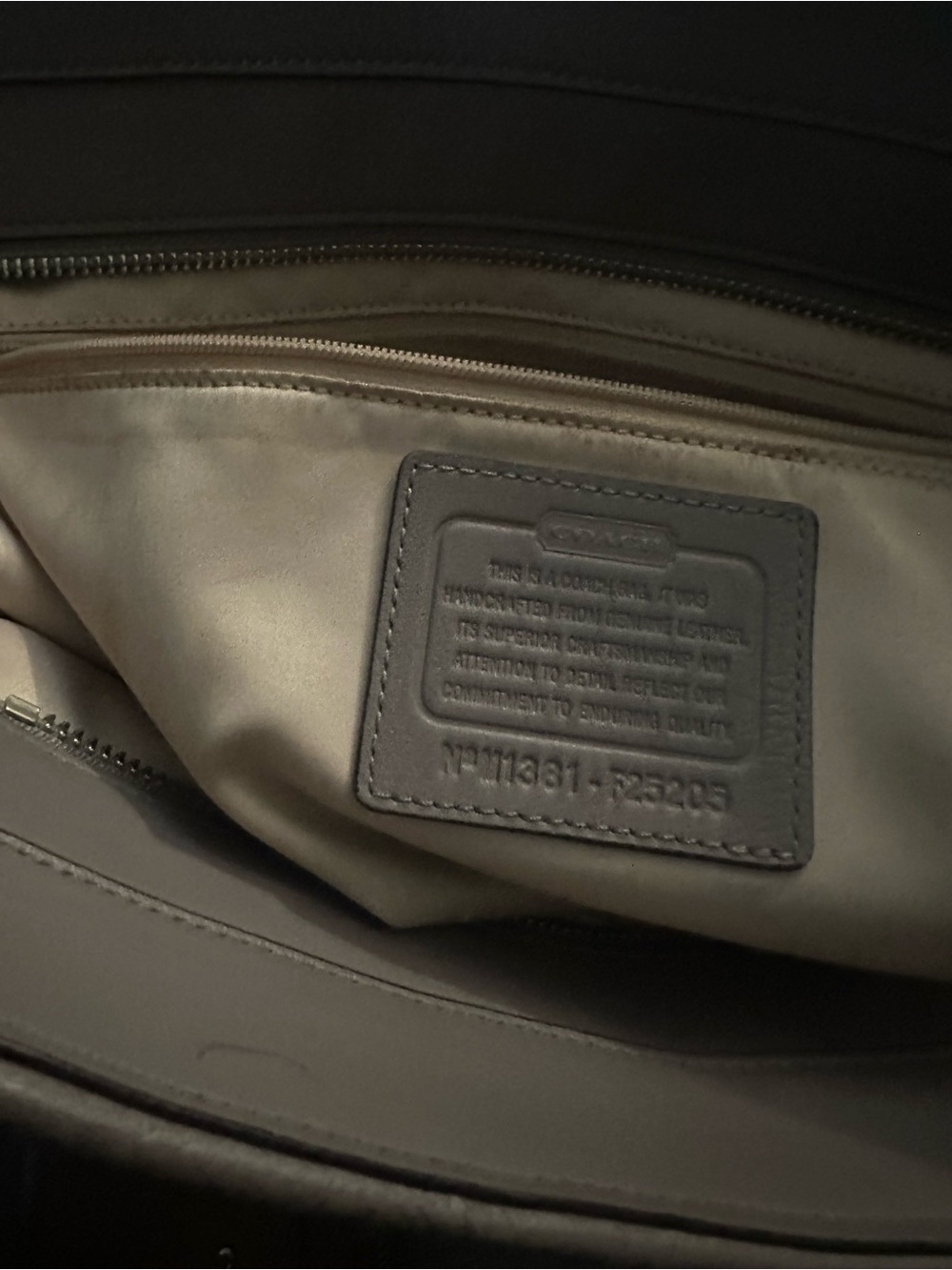 16 Authentic Coach Bags & Wallets Reseller Lot | Leather,Signature,Modern Styles - Picture 8 of 16